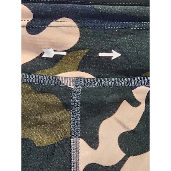 THE UPSIDE Forest Camo Midi Legging Size 8 - Picture 8 of 11